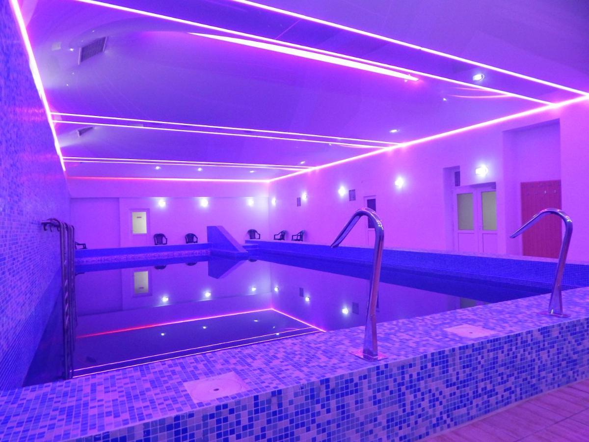 Hotel Traian Caciulata Călimăneşti Екстериор снимка