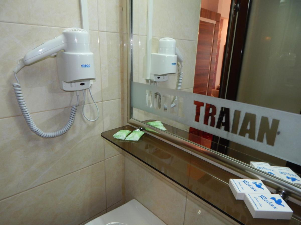 Hotel Traian Caciulata Călimăneşti Екстериор снимка